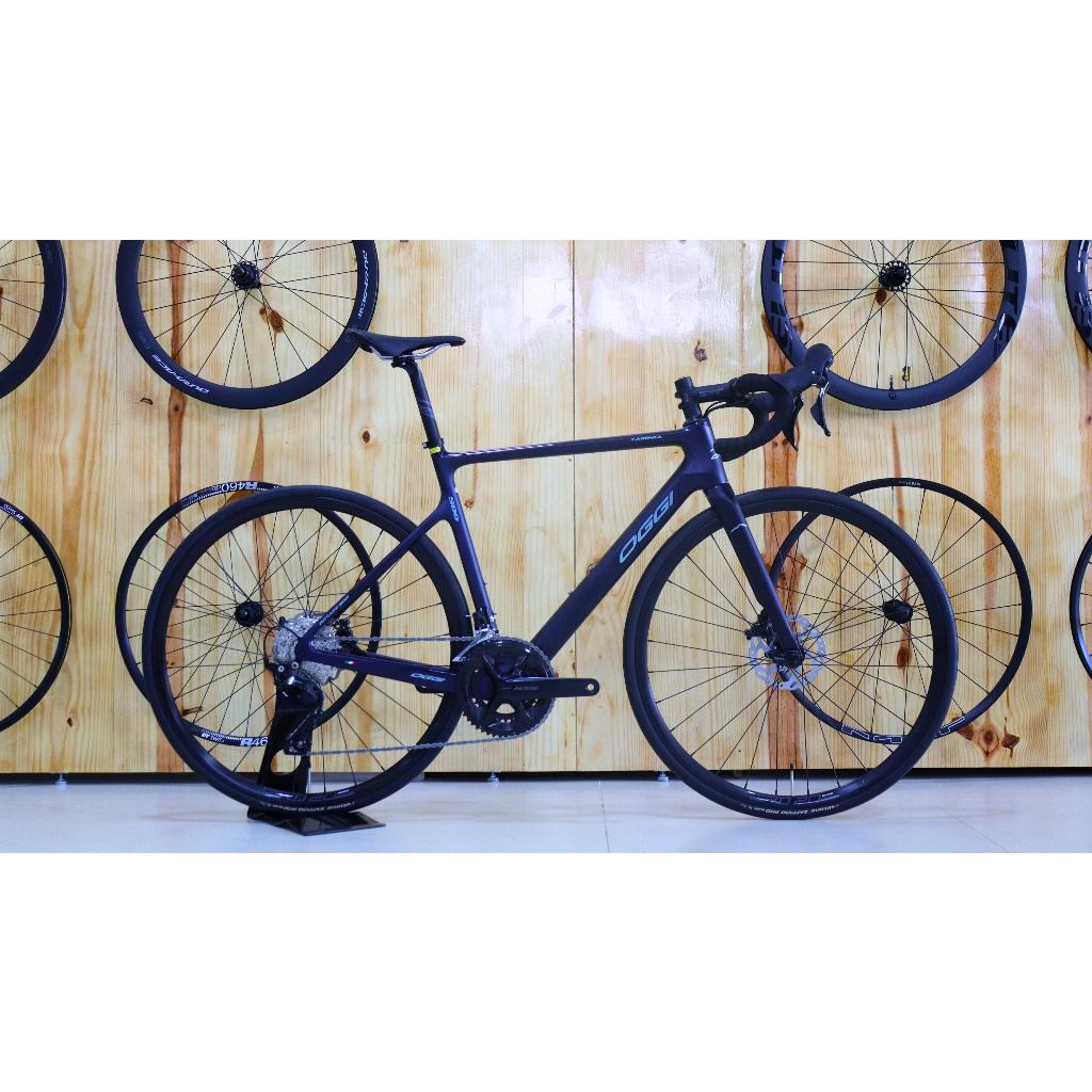 BICICLETA OGGI CADENZA 500 CARBON 105M 12V (PERSONALIZADA